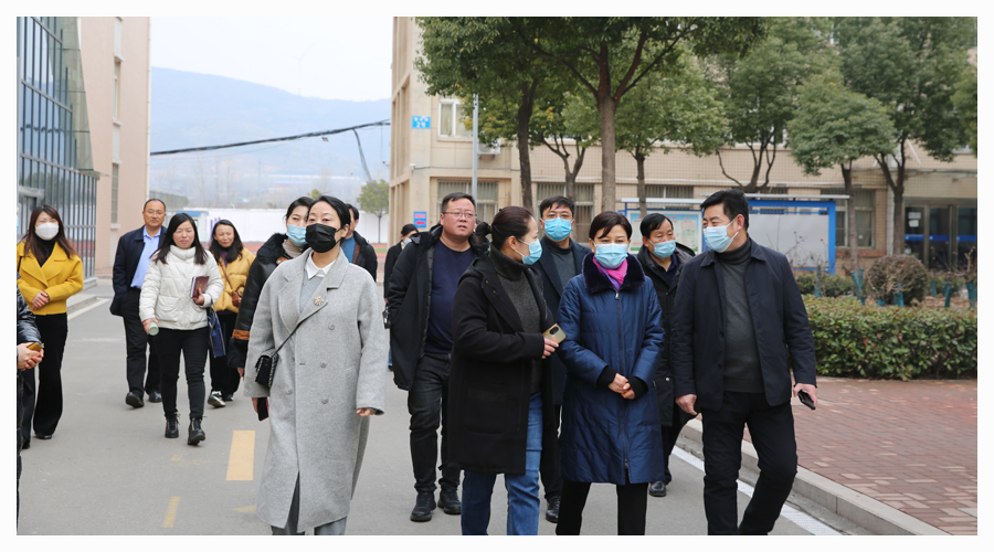 平顶山市卫东区政协副主席陈汶一行到我校调研