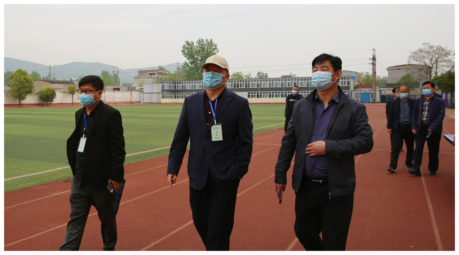 平顶山市教育体育系统新冠肺炎疫情防控工作专班 督导检查组莅临我校督导检查
