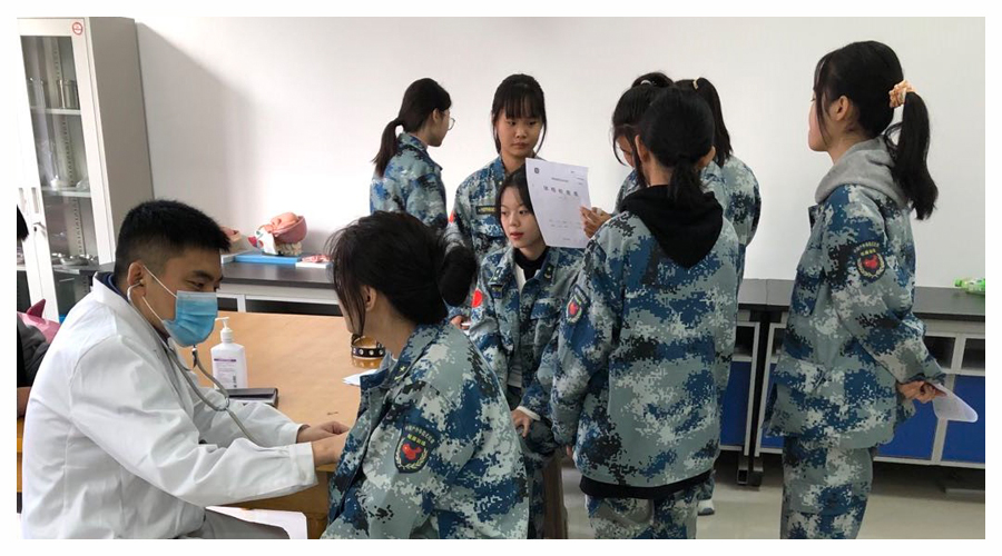 我校对2021级新生进行体检