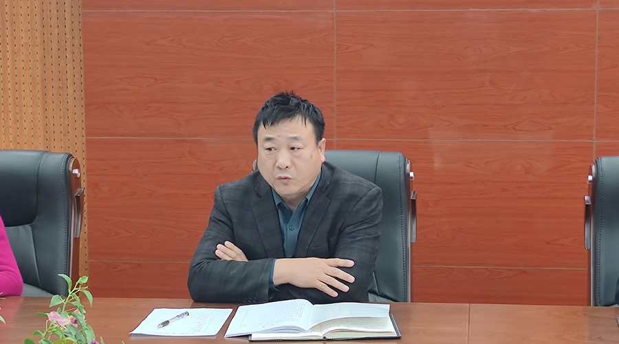 我校召开十一月份学校工作例会