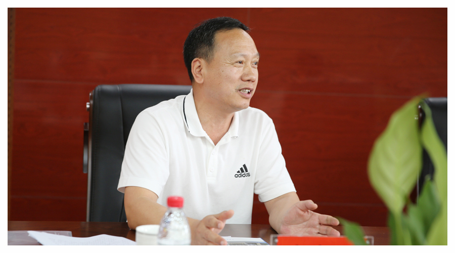 省纪委监委驻省工信厅纪委监察组朱永飞组长一行莅临我校调研指导工作