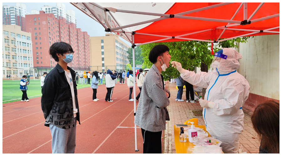 我校实施校园全封闭管理