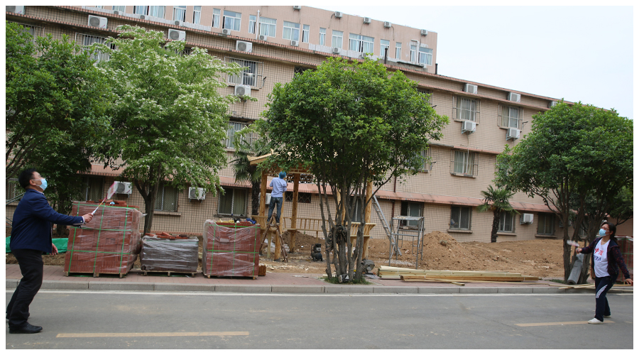 我校实施校园全封闭管理