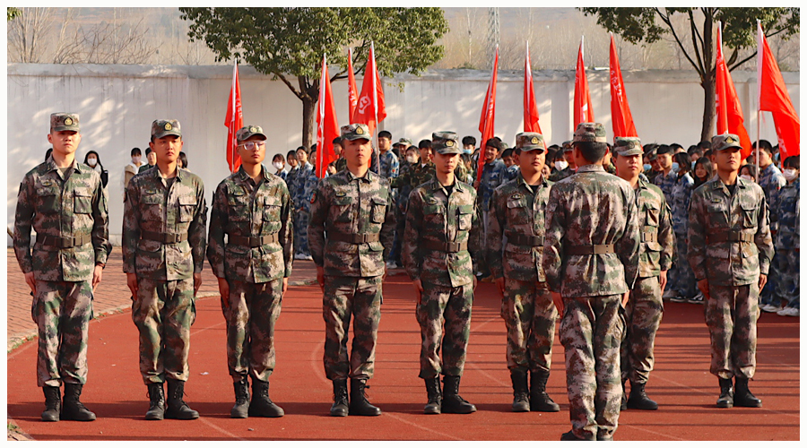 我校举行2022级学生军训开营仪式