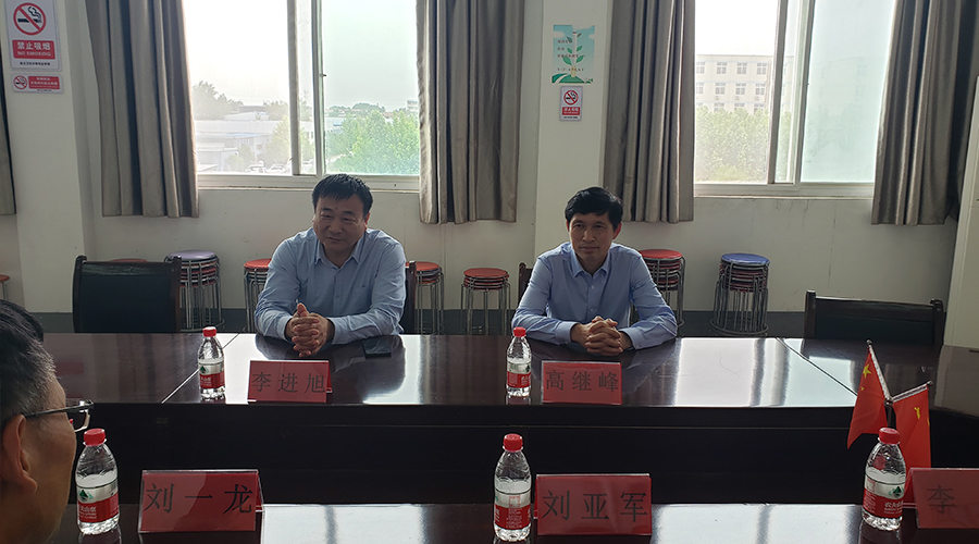 我校与商丘两所卫校进行招生合作交流