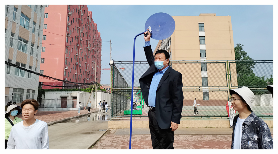 我校成功举办第九届运动会