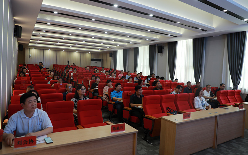 我校管理人员及班主任业务能力提升研修班如期开班