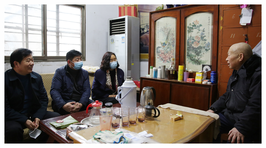 我校开展春节慰问活动 我校开展春节慰问活动