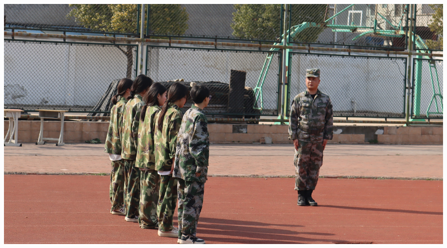 英姿飒爽 青春飞扬