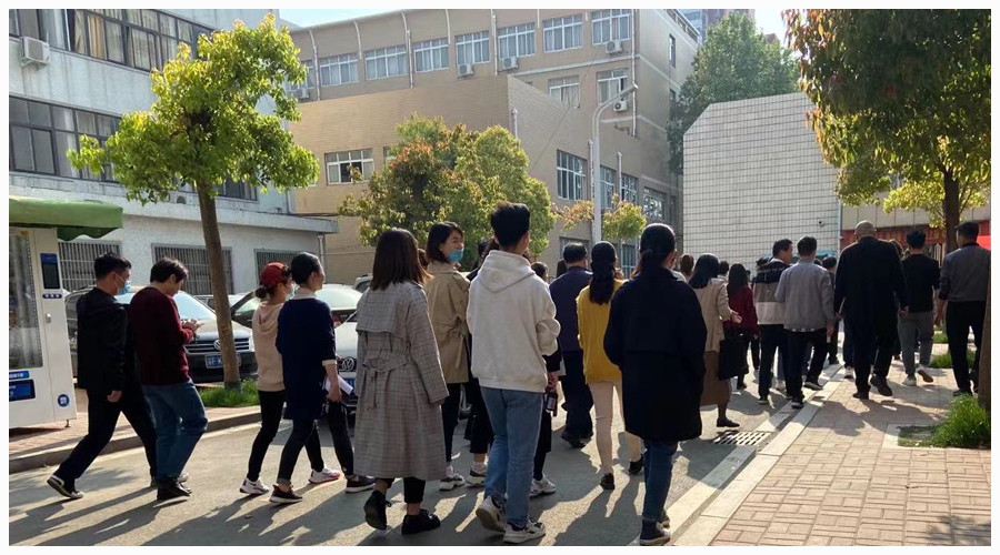 我校召开学生安全与卫生工作现场会