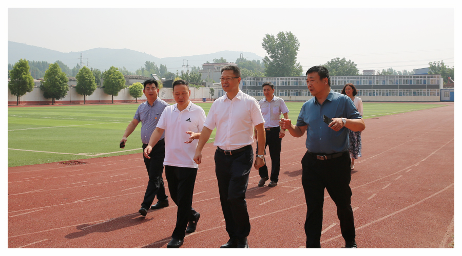 省纪委监委驻省工信厅纪委监察组朱永飞组长一行莅临我校调研指导工作