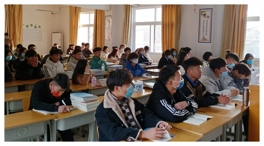 努力拼搏 一起向未来 ——校长李进旭为全体同学讲授开学第一课