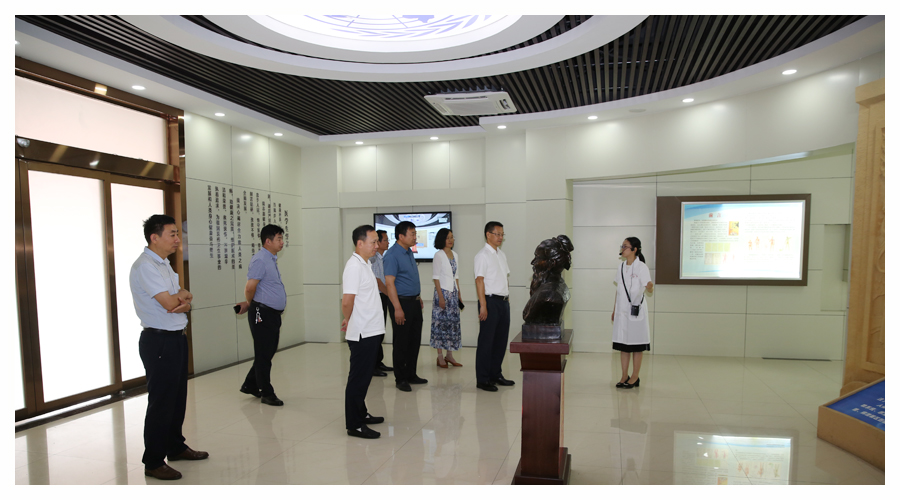 省纪委监委驻省工信厅纪委监察组朱永飞组长一行莅临我校调研指导工作