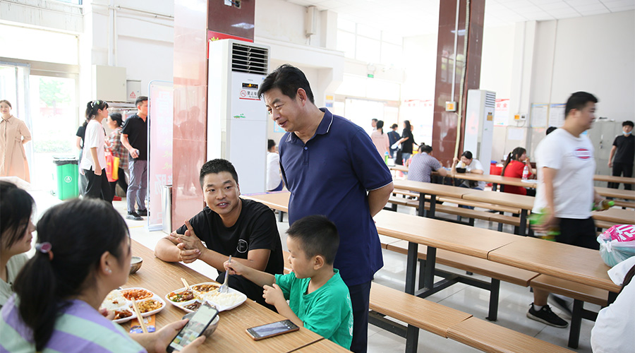 今日与你，一见倾“新” @2023级新生专属你们的推文来啦！