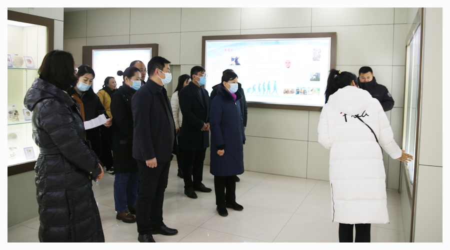 平顶山市卫东区政协副主席陈汶一行到我校调研