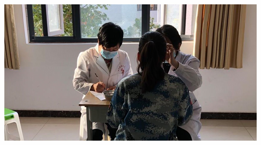 我校对2021级新生进行体检