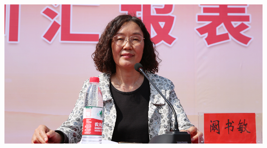 我校举行2022级学生军训汇报表演