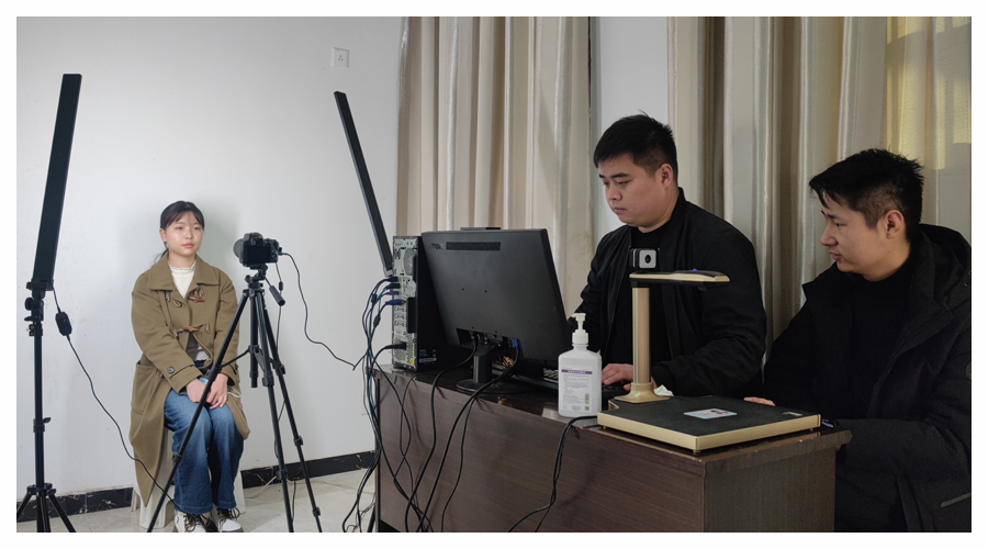 我校2022年高考信息采集工作有序进行