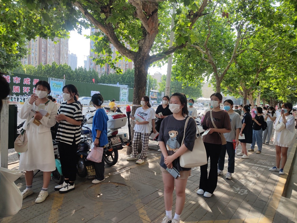 我校2019级毕业生顺利参加2022年高考