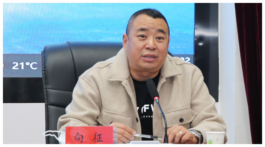 我校举行法制安全教育讲座