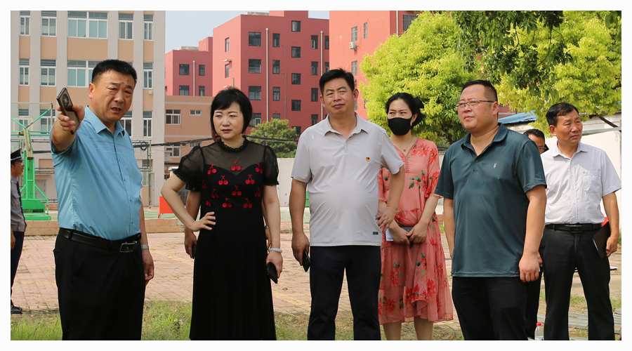 平顶山市卫东区区委副书记李涛一行到我校调研指导 平顶山市卫东区区委副书记李涛一行到我校调研指导