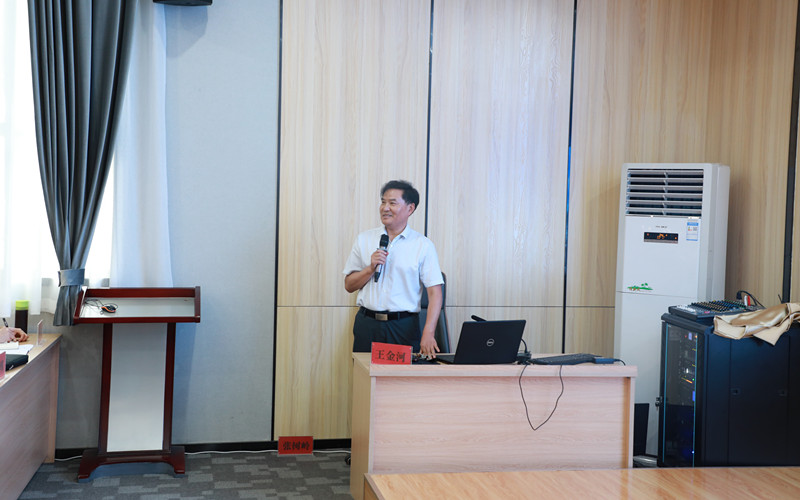 我校管理人员及班主任业务能力提升研修班如期开班