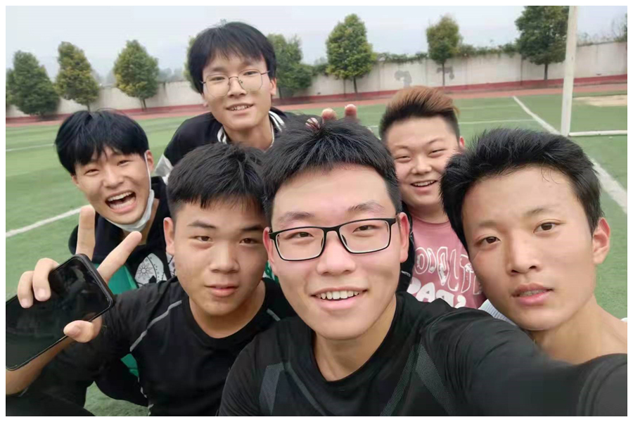 河南省医药卫生学校足球社团活动掠影