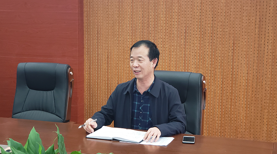 我校召开包片班级班主任座谈会